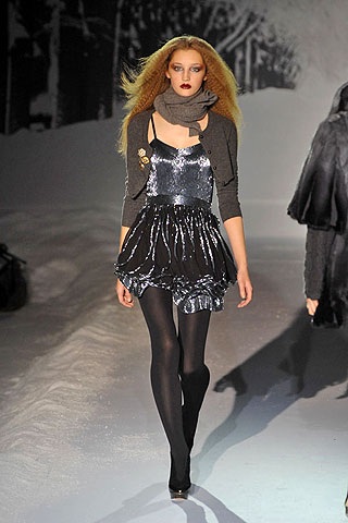 BST thu/đông 2008 của Julien Macdonald - 15 BST thu/đông 2008 của Julien Macdonald - 15