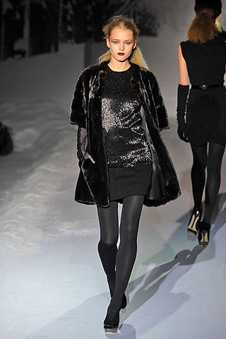 BST thu/đông 2008 của Julien Macdonald - 14 BST thu/đông 2008 của Julien Macdonald - 14
