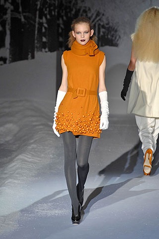 BST thu/đông 2008 của Julien Macdonald - 9 BST thu/đông 2008 của Julien Macdonald - 9