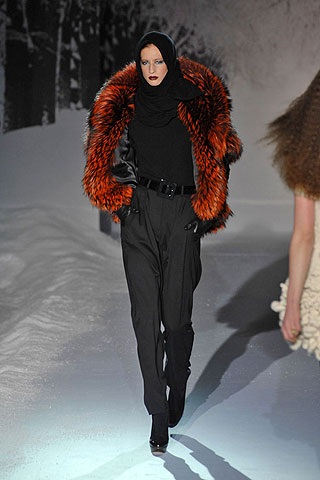 BST thu/đông 2008 của Julien Macdonald - 5 BST thu/đông 2008 của Julien Macdonald - 5