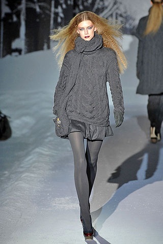 BST thu/đông 2008 của Julien Macdonald - 22 BST thu/đông 2008 của Julien Macdonald - 22