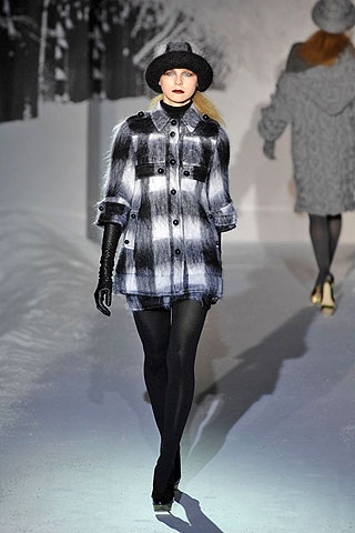 BST thu/đông 2008 của Julien Macdonald - 20 BST thu/đông 2008 của Julien Macdonald - 20