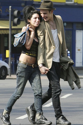 Chồng Amy Winehouse thừa nhận đã đưa cô “vào đời” - 1 Chồng Amy Winehouse thừa nhận đã đưa cô “vào đời” - 1