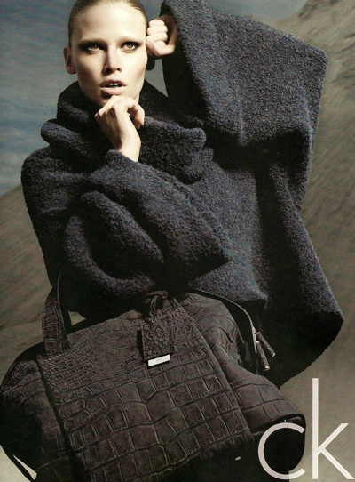 Vogue Pháp ưu ái chân dài Lara Stone - 3 Vogue Pháp ưu ái chân dài Lara Stone - 3