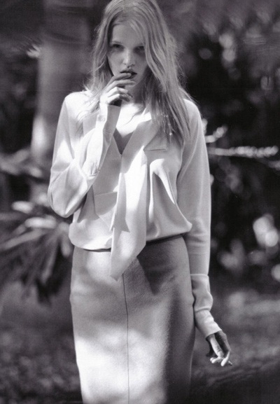 Vogue Pháp ưu ái chân dài Lara Stone - 13 Vogue Pháp ưu ái chân dài Lara Stone - 13