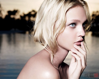 “Búp bê Nga” mơ làm họa sỹ - 9 “Búp bê Nga” mơ làm họa sỹ - 9