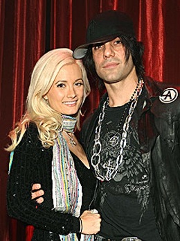 "Tôi chỉ cần Holly" - 1 "Tôi chỉ cần Holly" - 1