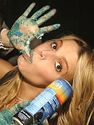 Những bức ảnh đẹp của “sao” trong năm 2008 - 8 Những bức ảnh đẹp của “sao” trong năm 2008 - 8