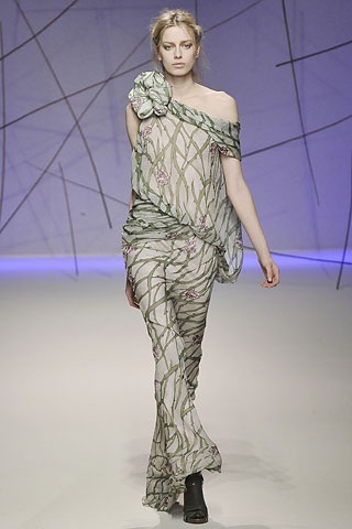 BST thanh lịch của Emanuel Ungaro - 17