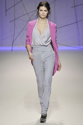 BST thanh lịch của Emanuel Ungaro - 27