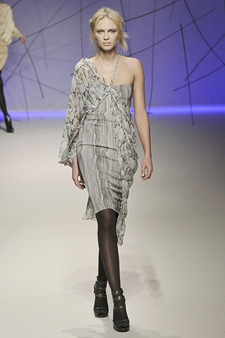 BST thanh lịch của Emanuel Ungaro - 12