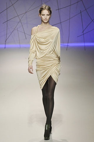 BST thanh lịch của Emanuel Ungaro - 11