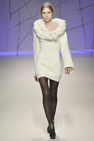 BST thanh lịch của Emanuel Ungaro - 4