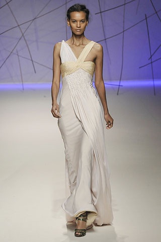 BST thanh lịch của Emanuel Ungaro - 2