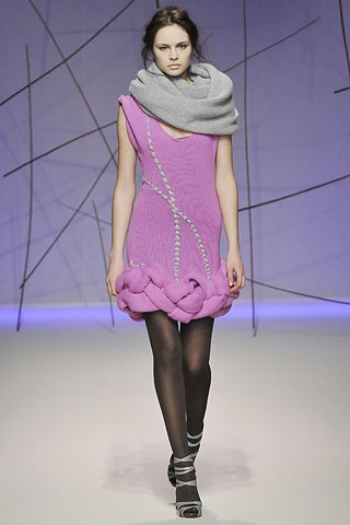 BST thanh lịch của Emanuel Ungaro - 19