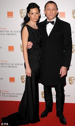 Kate Winslet, Penélope Cruz lại “sáng” tại lễ trao giải BAFTA  - 9