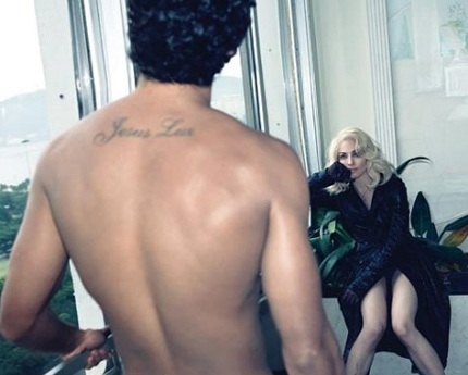 Madonna và trai trẻ “nóng” trên tạp chí W - 5