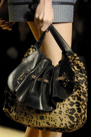 BST túi sành điệu của Louis Vuitton - 14