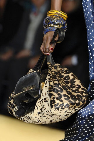 BST túi sành điệu của Louis Vuitton - 12