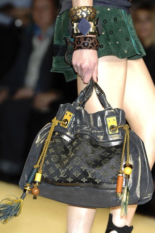 BST túi sành điệu của Louis Vuitton - 29