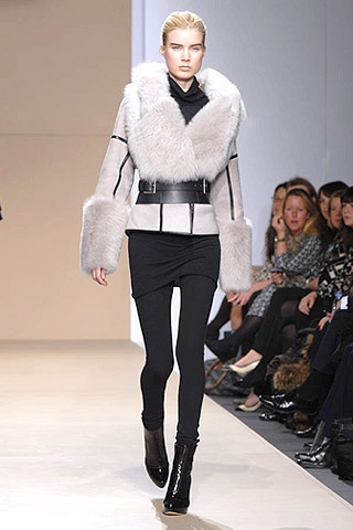 BST thu/đông của Amanda Wakeley - 21