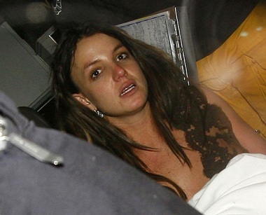 Britney Spears điều trị tại khoa thần kinh - 1