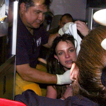 Britney Spears điều trị tại khoa thần kinh - 6