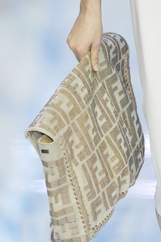 BST phụ kiện thời trang của Fendi - 3 BST phụ kiện thời trang của Fendi - 3