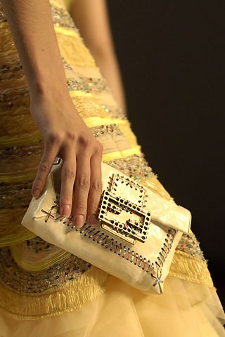 BST phụ kiện thời trang của Fendi - 7 BST phụ kiện thời trang của Fendi - 7