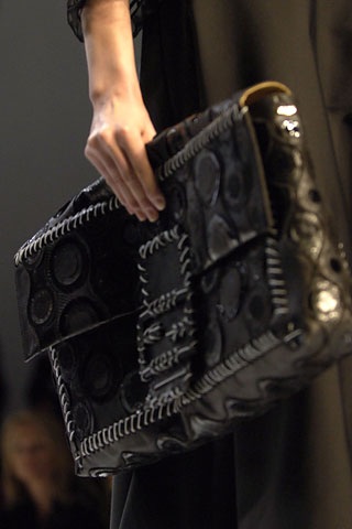 BST phụ kiện thời trang của Fendi - 17 BST phụ kiện thời trang của Fendi - 17