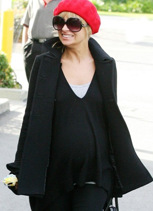 Joel Madden vui vì con giống mẹ - 2