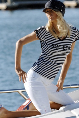 Paris Hilton viết blog - 1