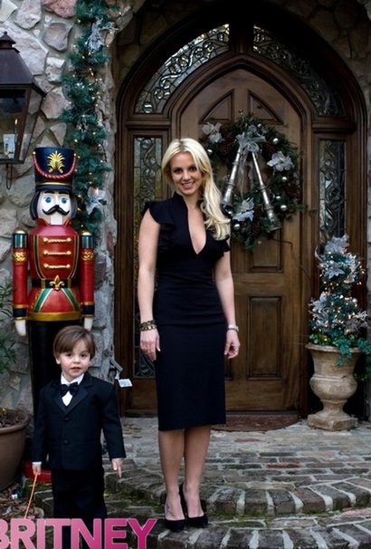 Ảnh mới của mẹ con Britney - 4 Ảnh mới của mẹ con Britney - 4