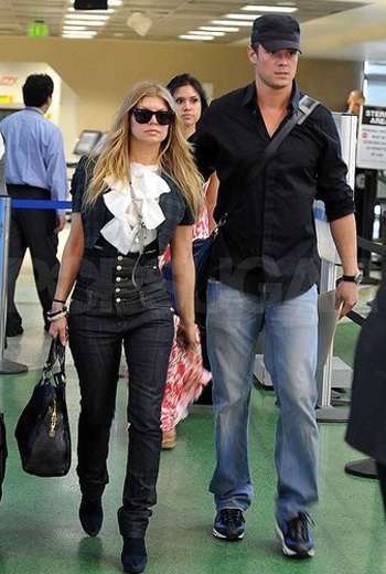 Xem thiệp mời đám cưới của Fergie và Josh Duhamel - 4