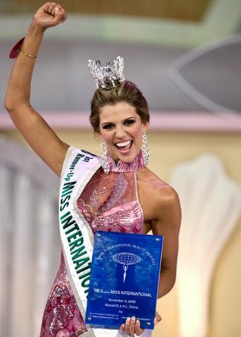 Chân dung 5 mỹ nhân có gương mặt đẹp nhất thế giới - 2