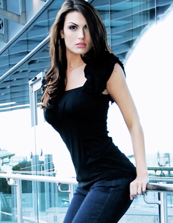 Chân dung 5 mỹ nhân có gương mặt đẹp nhất thế giới - 10