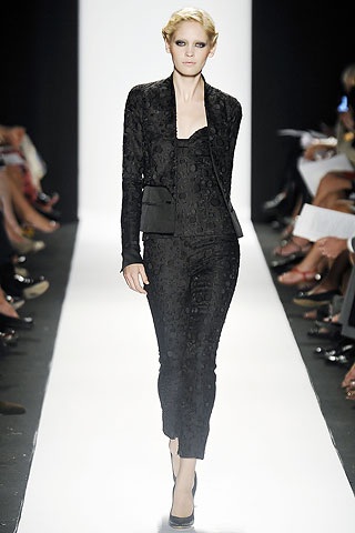 Carolina Herrera: Nữ tính, yểu điệu - 26