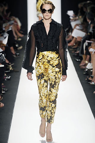 Carolina Herrera: Nữ tính, yểu điệu - 20