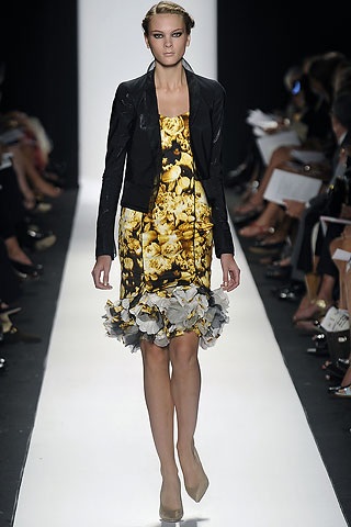 Carolina Herrera: Nữ tính, yểu điệu - 19