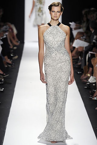 Carolina Herrera: Nữ tính, yểu điệu - 10