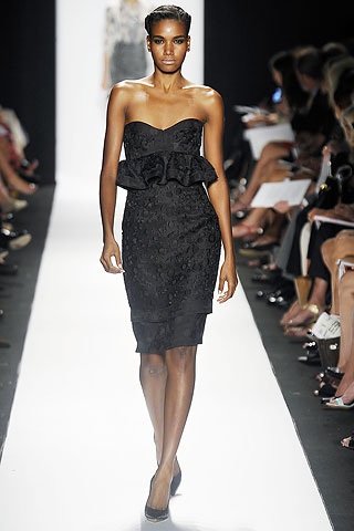 Carolina Herrera: Nữ tính, yểu điệu - 27