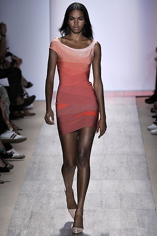 Hervé Léger: Gợi cảm, quyến rũ - 15 Hervé Léger: Gợi cảm, quyến rũ - 15