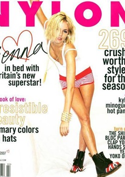 Một Sienna Miller khác lạ! - 1 Một Sienna Miller khác lạ! - 1