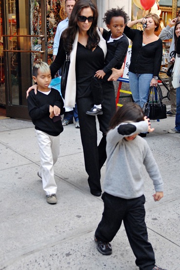 Angelina Jolie có thêm hình xăm mới - 6