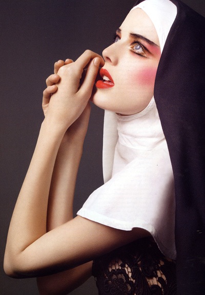 Siêu mẫu Agyness Deyn khoái mặc Pijama - 4 Siêu mẫu Agyness Deyn khoái mặc Pijama - 4