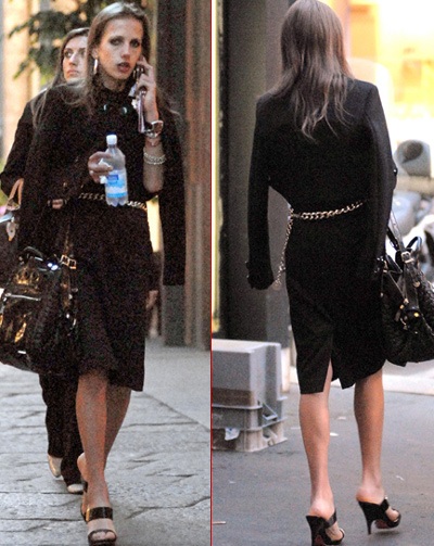 "Công chúa" của dòng họ Versace vẫn bị chứng biếng ăn hành hạ? - 3 "Công chúa" của dòng họ Versace vẫn bị chứng biếng ăn hành hạ? - 3