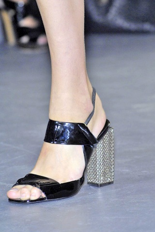 BST giày dép của Calvin Klein và Versace - 15