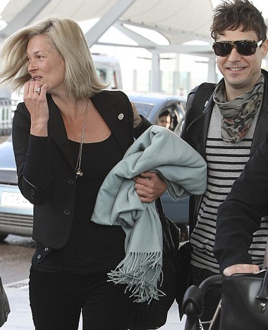 Kate Moss: Già và xấu khi không trang điểm - 4