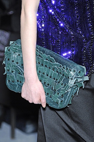 Những mẫu túi “sành điệu” - 26