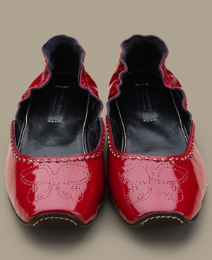 BST giày dép của Bottega Veneta: Gợi ý thú vị cho bạn gái - 3